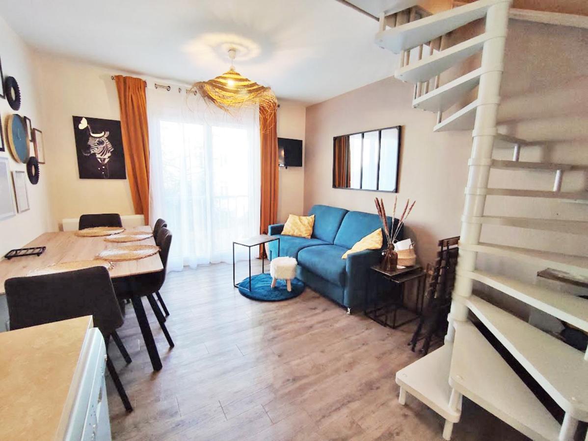 L'Escampette, Duplex T3, Centre Luchon, Wifi, Casier A Skis, 4 Personnes Bagneres-de-Luchon Bagian luar foto